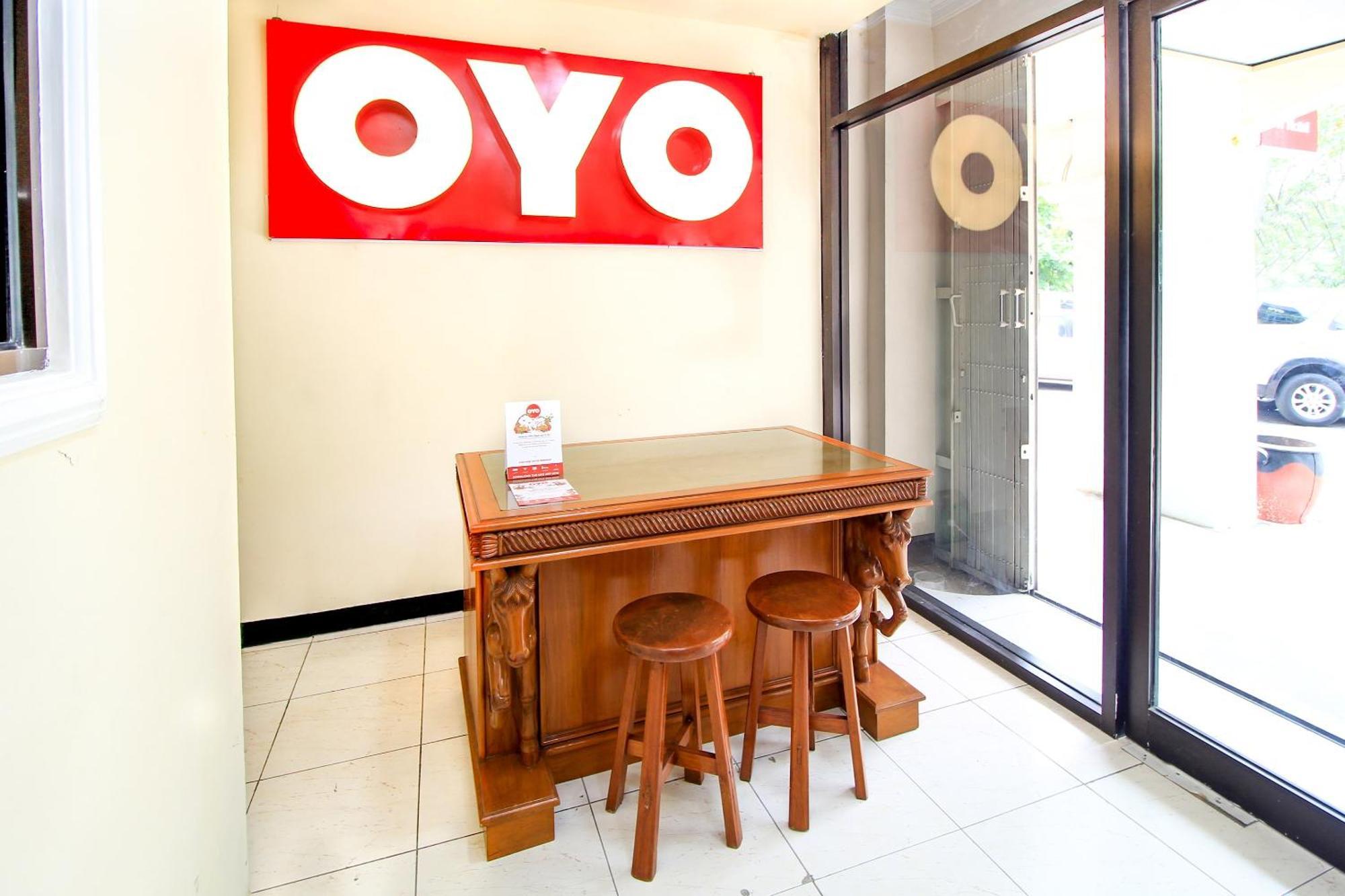 Super Oyo Capital O 217 A1 Hotel Surabaya Exterior photo